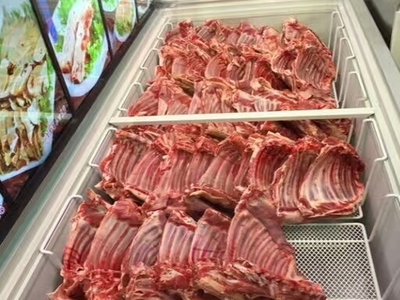 新鲜羊排